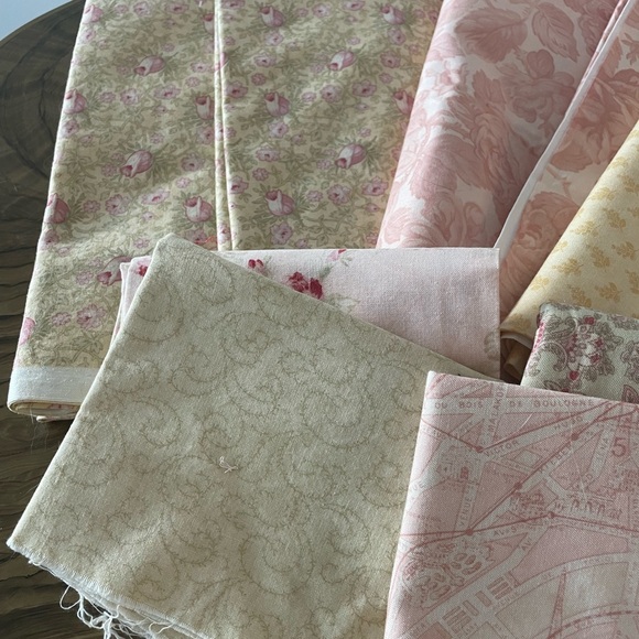 Bundle of Paris Flea Market by 3 Sisters for Moda 8+ Yards - Picture 3 of 7